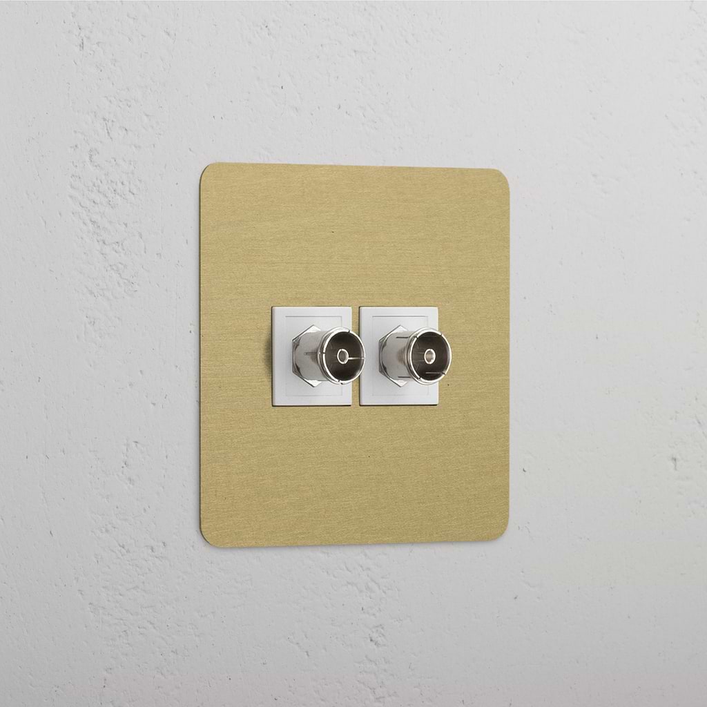 Single TV Module in 2x Antique Brass White Design - Optimal Signal Reception
