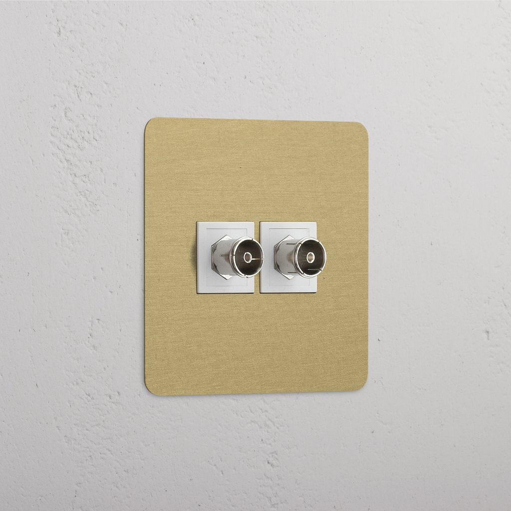 Single TV Module in 2x Antique Brass White Design - Optimal Signal Reception