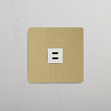 Módulo USB 30W de carregamento rápido individual em Latão Antigo Branco em fundo branco