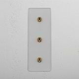 Interruptor articulado triplo vertical em Latão Antigo Transparente - Ferramenta de gestão de luz eficiente em fundo branco