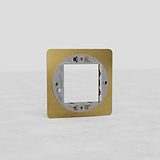 Espelho de interruptor individual 45 mm em Latão Antigo - Tradicional acessório doméstico europeu em fundo branco
