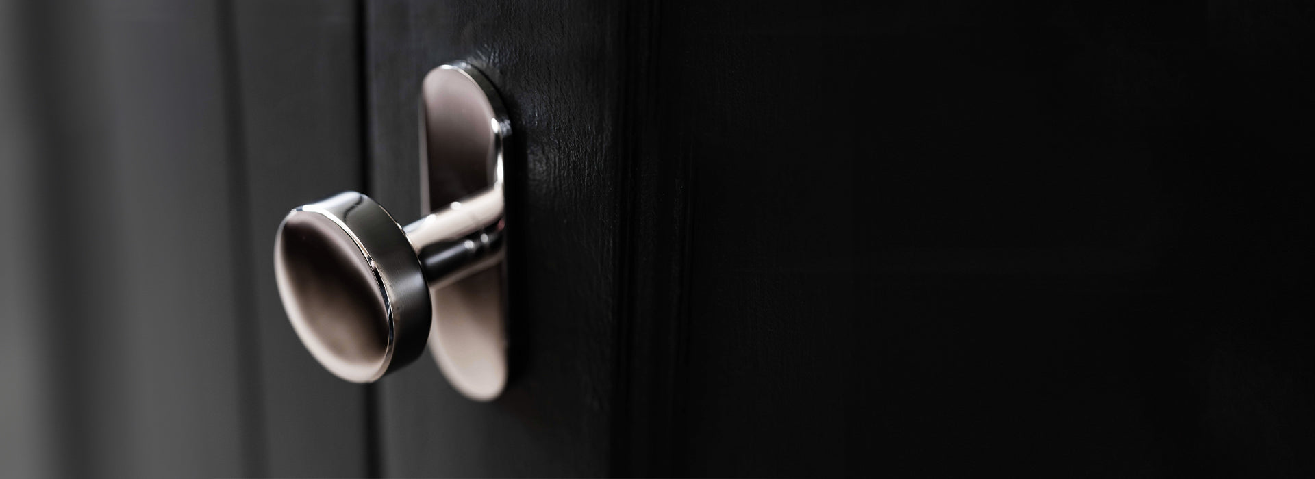 Polished nickel hardware