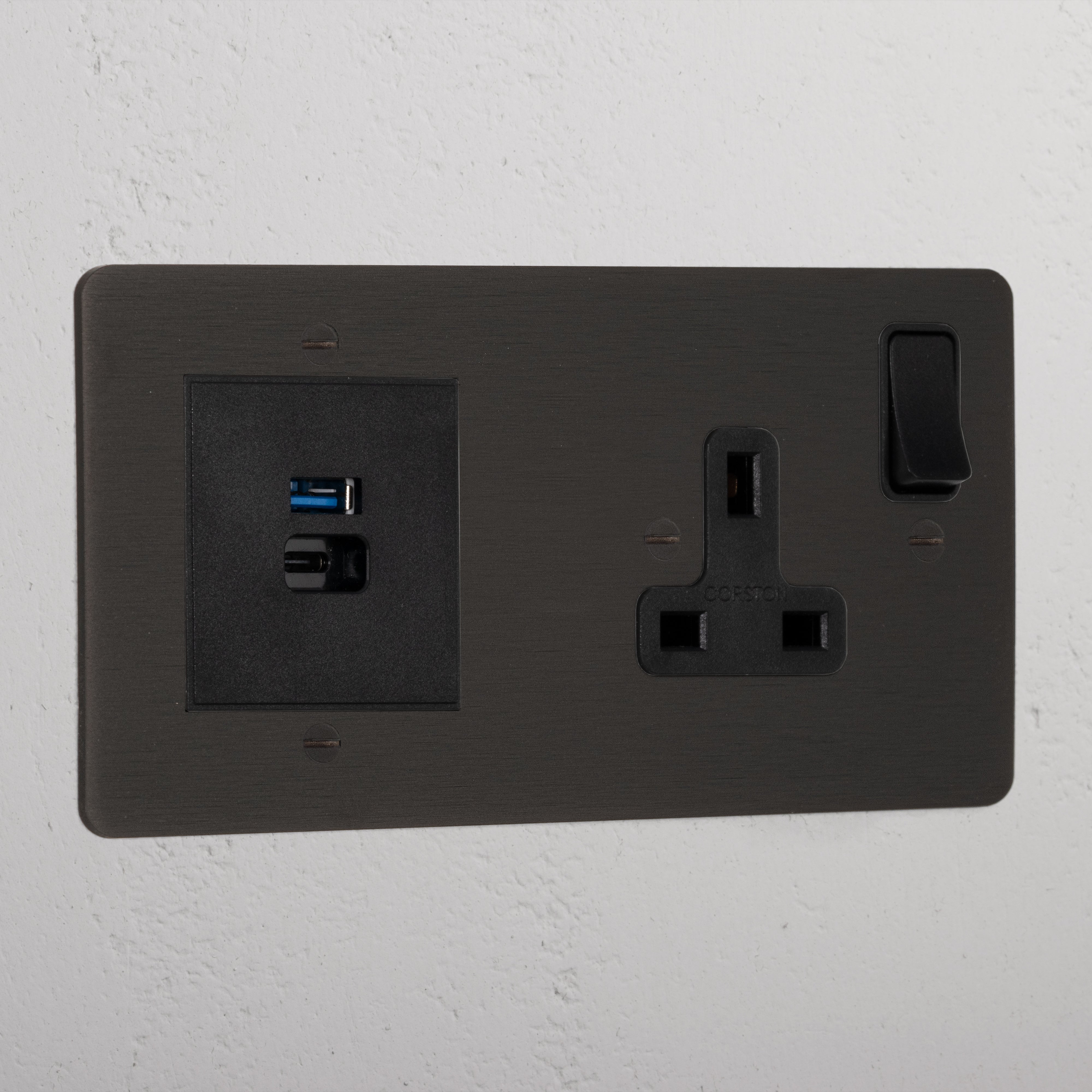 Bronze Elegant Single Socket And Usb Fast Charge Black