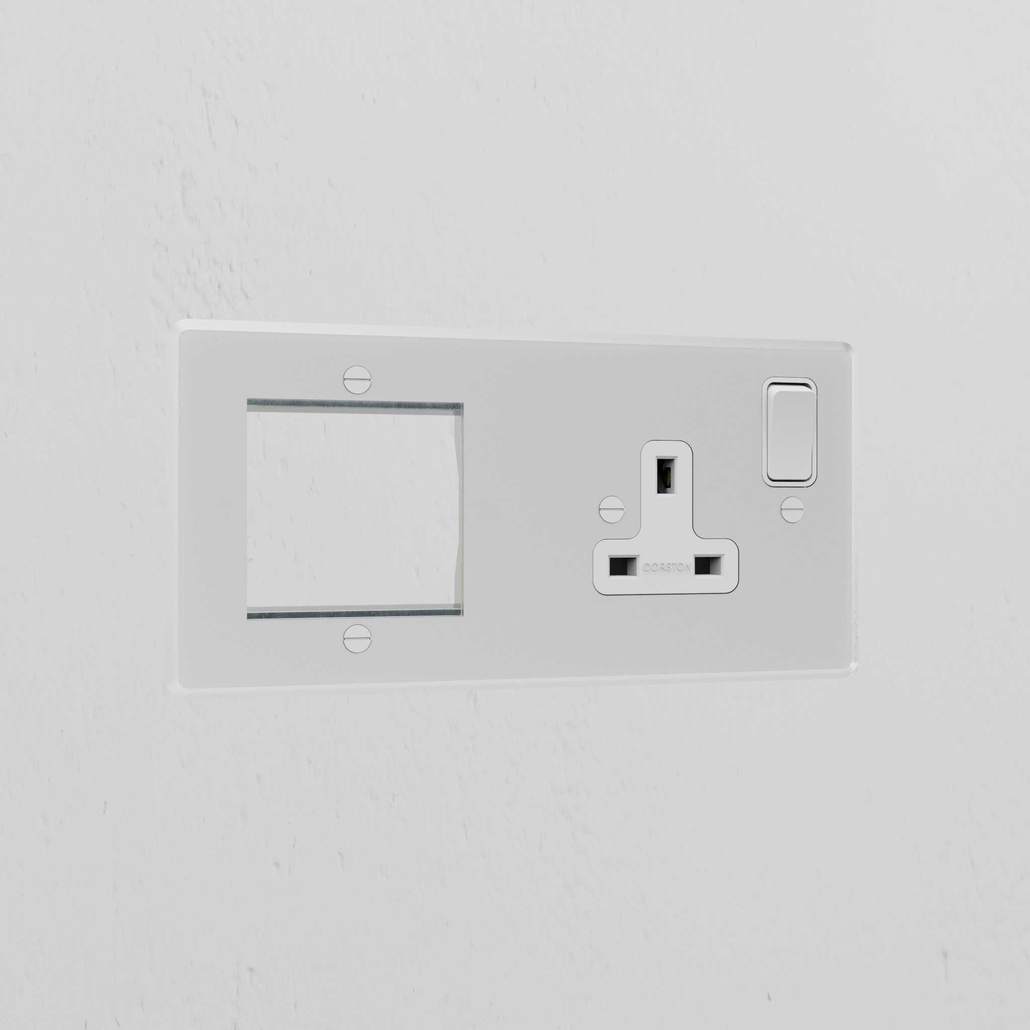 1G 50mm Module & Single Socket Uk Plate - Clear White