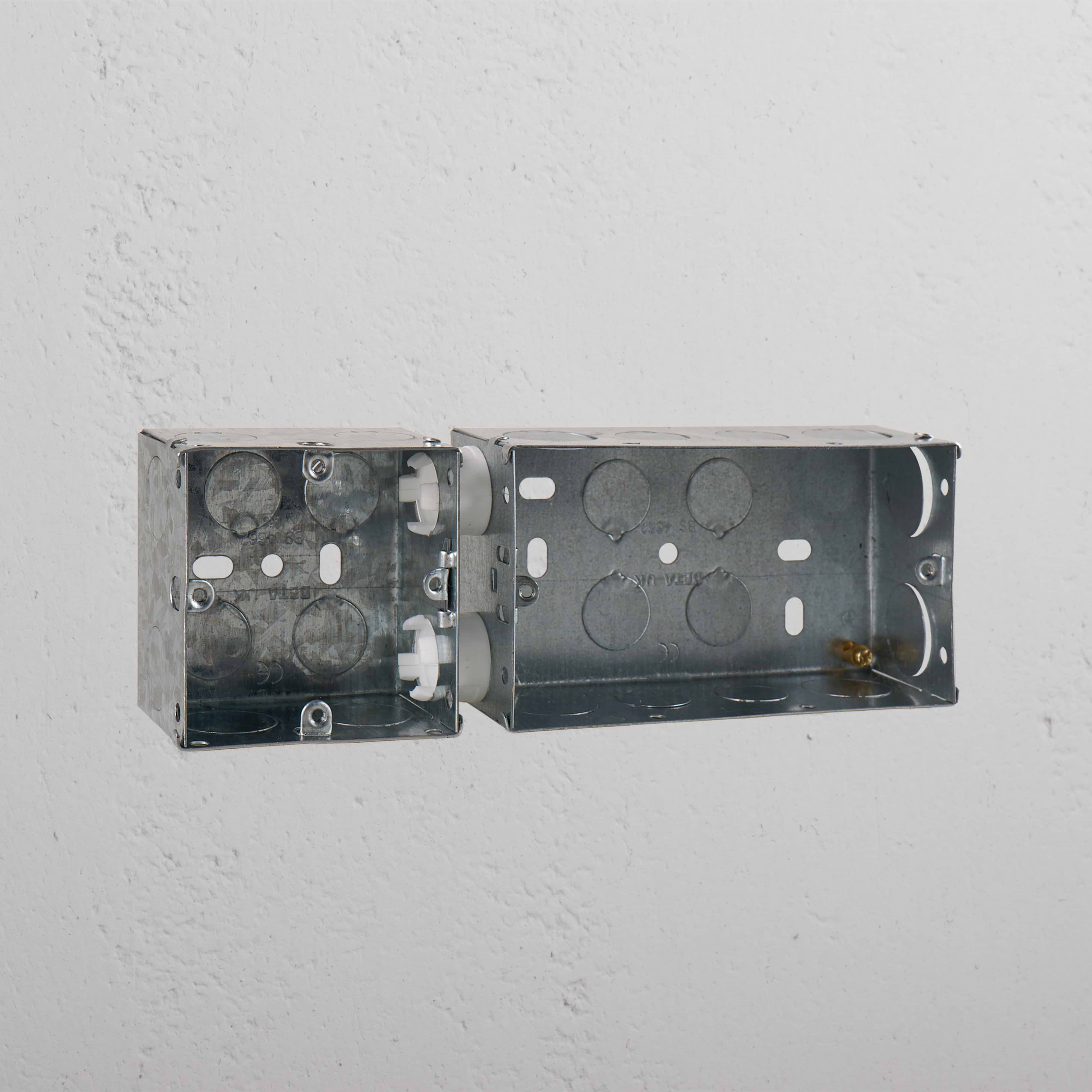 Single + Double Metal Back Box 47mm