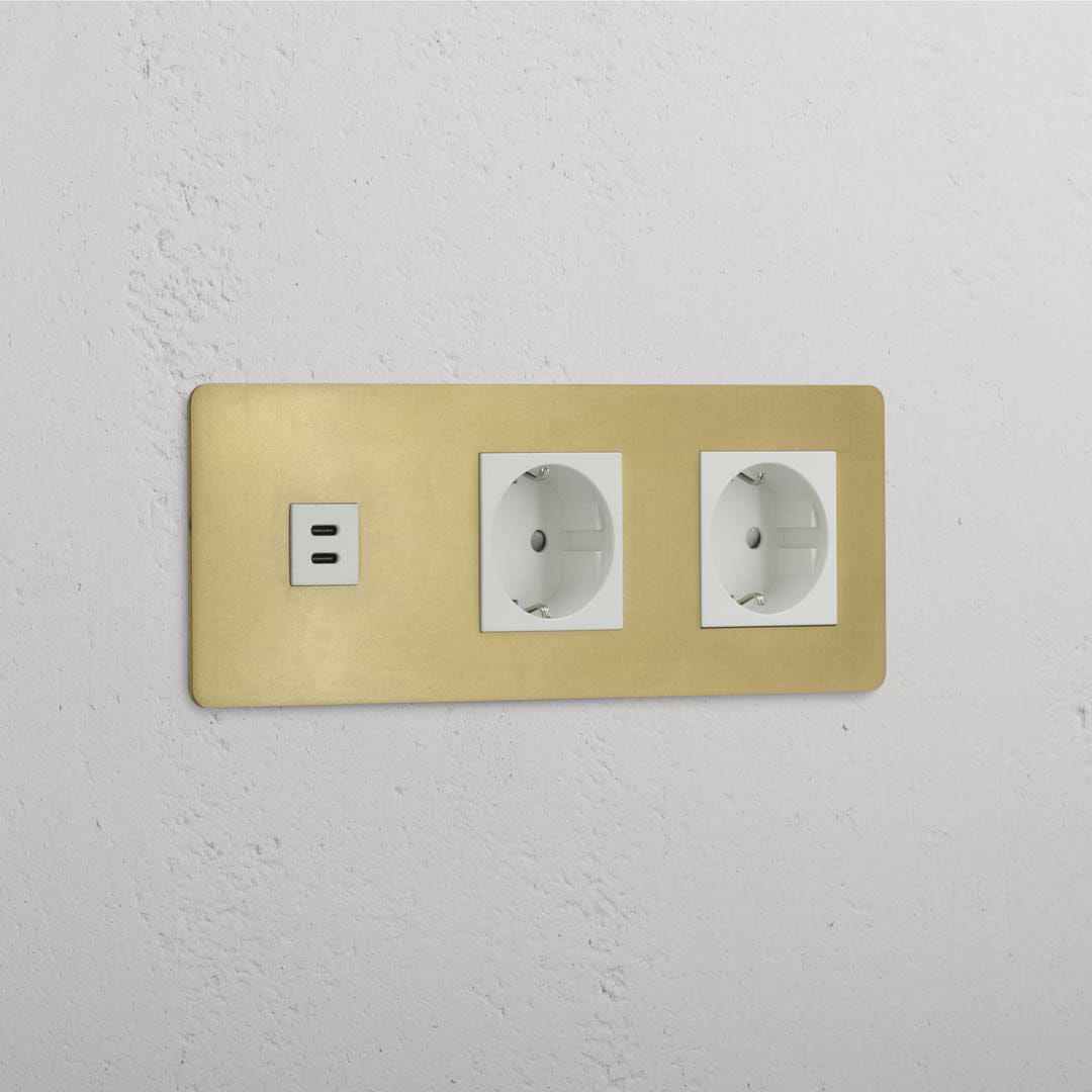 USB-C-Anschluss (30 W) 1x + SchuKo-Steckdoseneinsatz (Typ F) 2x in Dreifachrahmen – Antikes Messing + Weiß – robust und leistungsfähig