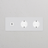Dreifachrahmen mit USB-Anschluss (30 W) + 2x Schuko Typ F runder Steckdoseneinsatz – Lackierbar + Weiß