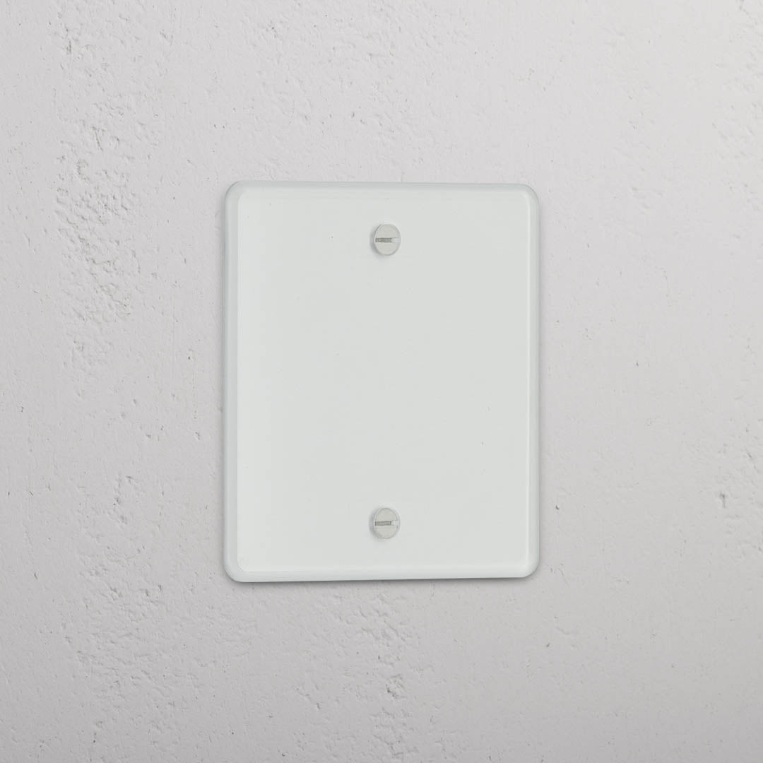 Ästhetische durchsichtige weiße einzelne Grundplatte ohne Schalter oder Steckdose (0x) – dekoratives Wohndetail