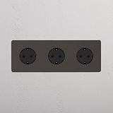 SchuKo-Steckdoseneinsatz (Typ F) rund 3x in Dreifachrahmen – Bronze + Schwarz
