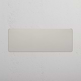 Hoge dekking decoratieve wandbekleding: Gepolijst Nikkel Drievoudige lege plaat op witte achtergrond