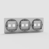 Uitgebreide drievoudige Schakelaar plaat met zes posities in transparant voor verbeterde verlichtingsbediening - op witte achtergrond
