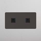 Geavanceerd opladen met dubbele USB-module in Brons Zwart op witte achtergrond