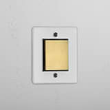 Transparenter Schalter mit Aus-Position in der Mitte – mit einer Wippe – Antikes Messing – zuverlässiges Lichtmanagement