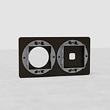 Bronzener Metallrahmen für 2 Schalter und 1 EU-Steckdoseneinsatz, rundes Design, auf hellgrauem Hintergrund.