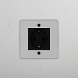 Schuko-Modul – Durchsichtig + Schwarz – Sicheres Stromanschlusszubehör – auf weissem Hintergrund