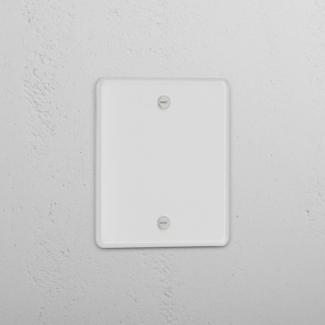 Ästhetische durchsichtige weisse einzelne Grundplatte ohne Schalter oder Steckdose (0x) – dekoratives Wohndetail