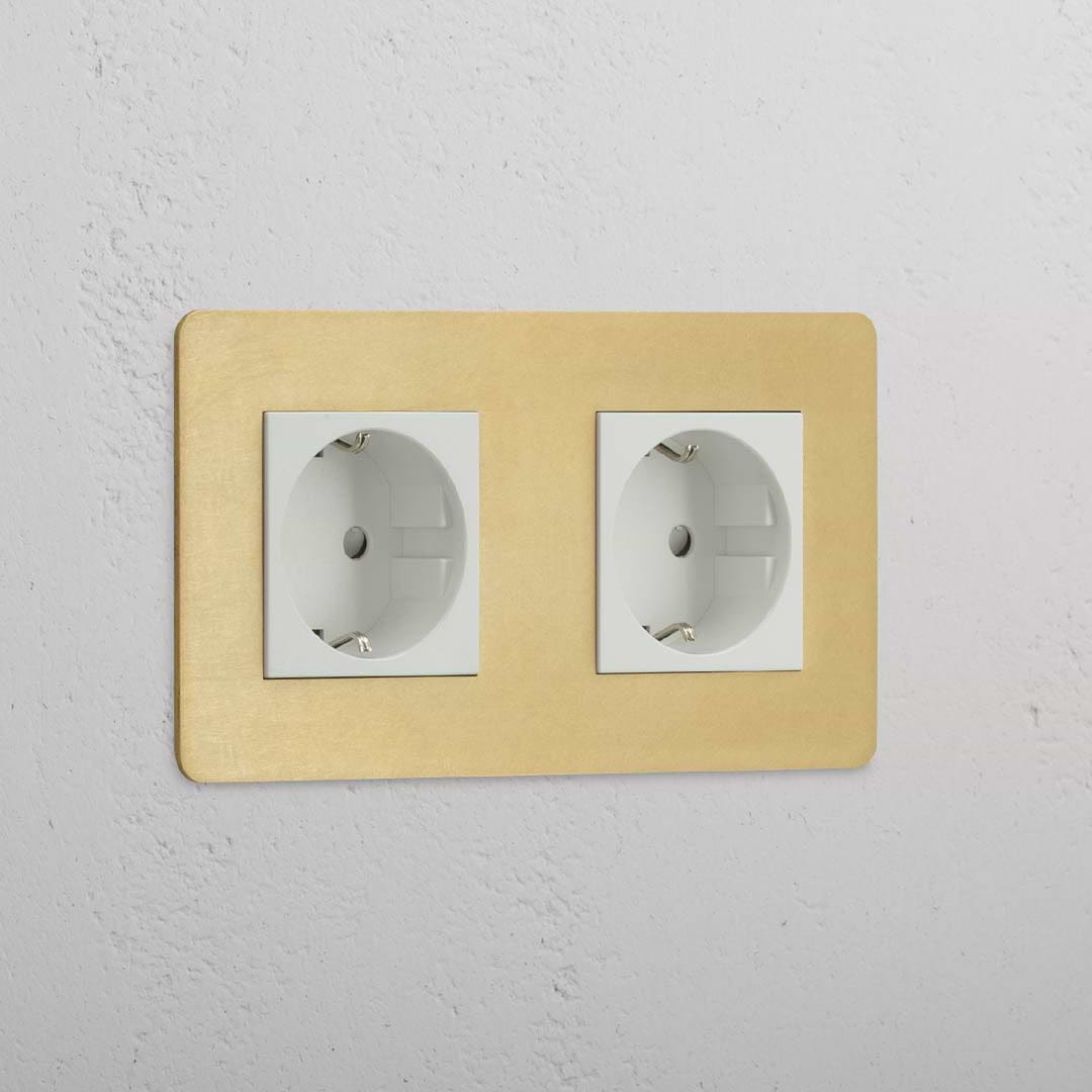 Zweifacher SchuKo-Anschluss – Antikes Messing + Weiss – effizientes Design mit zwei Anschlüssen