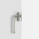 Linksseitiger Flügelfenstergriff Southbank, Nickel poliert, mit Spindel für Flügelfensterbeschläge.