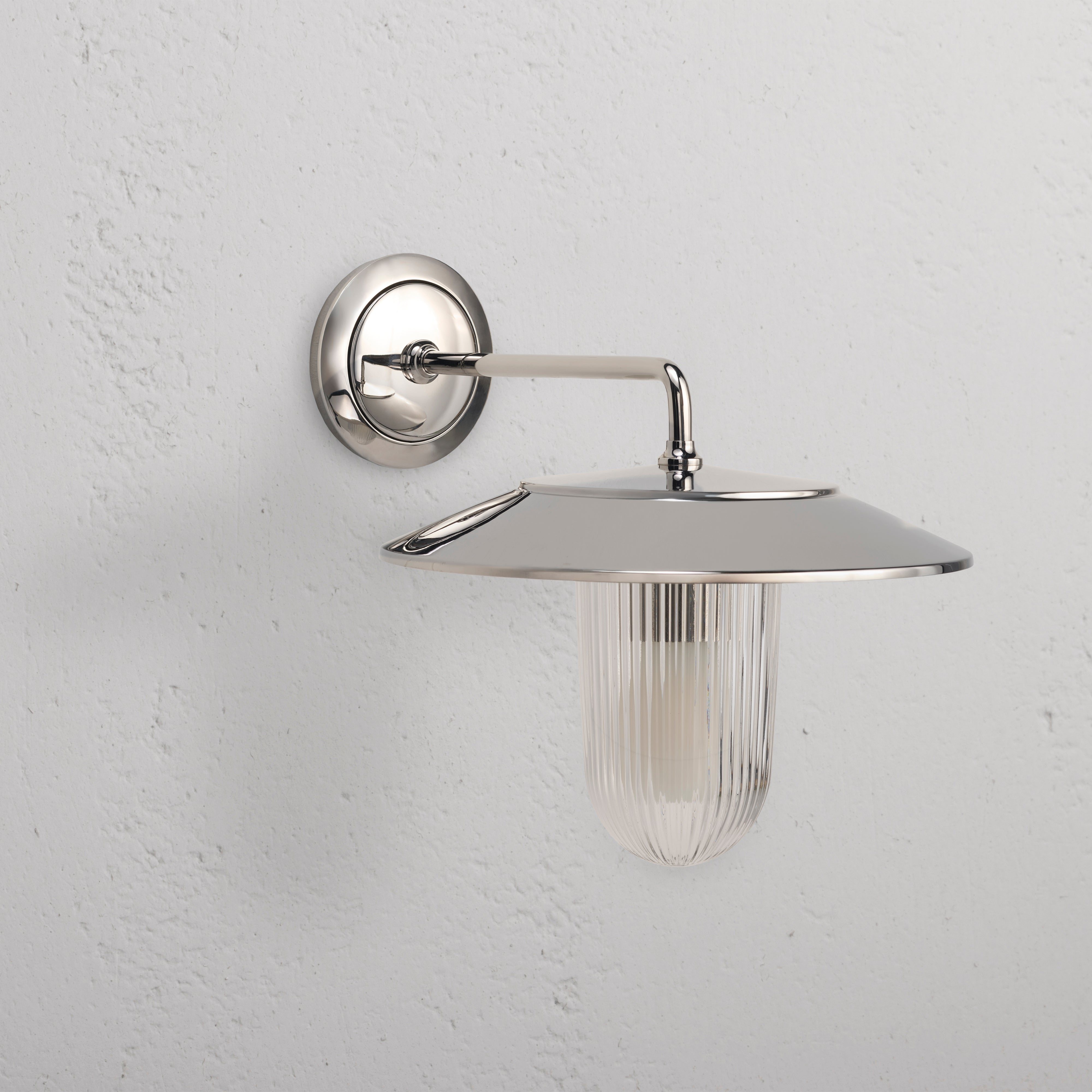 Kensington Wandleuchte Rillenglas – Poliertes Nickel