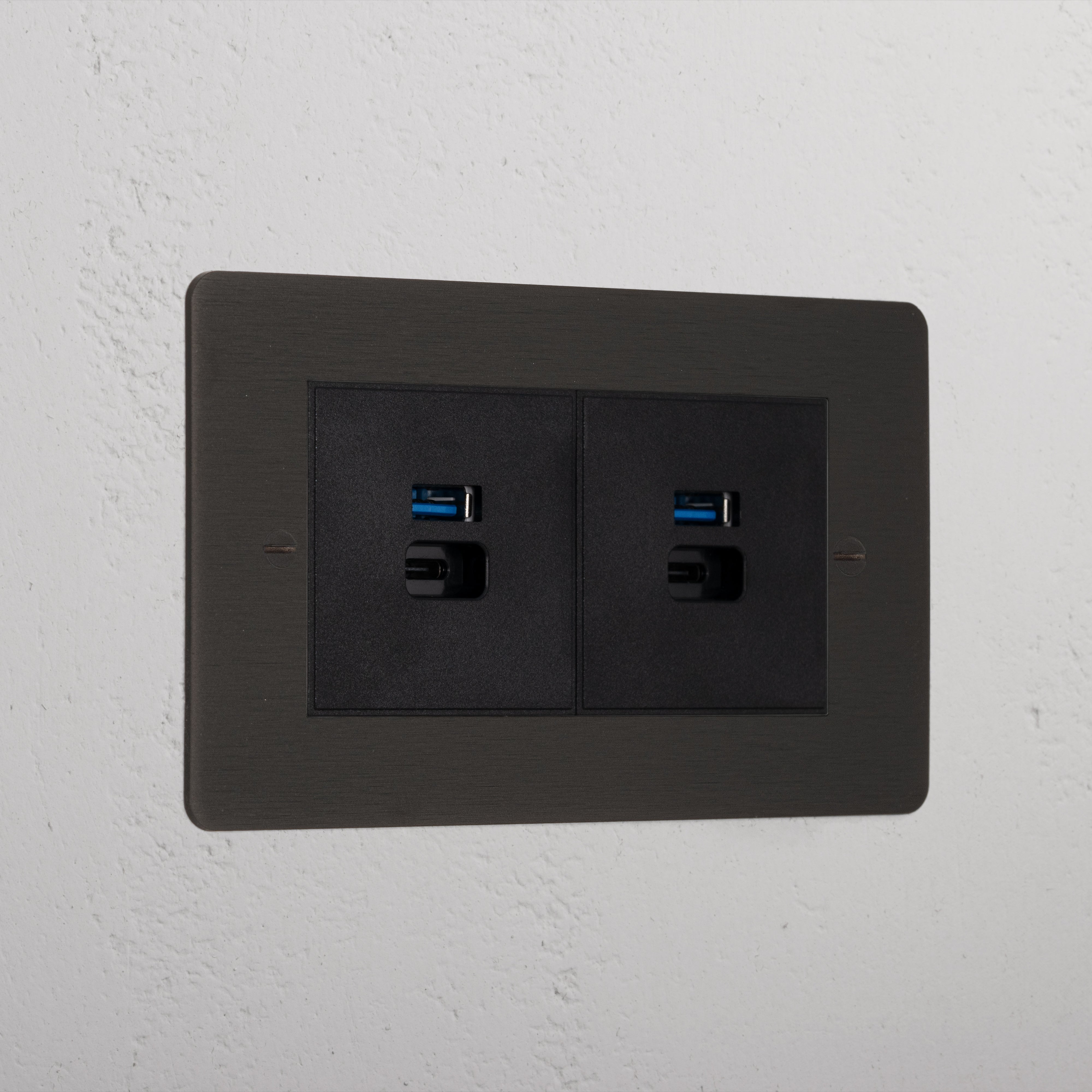 Bronze Interior 2x Usb A+C Fast Charge Socket Black