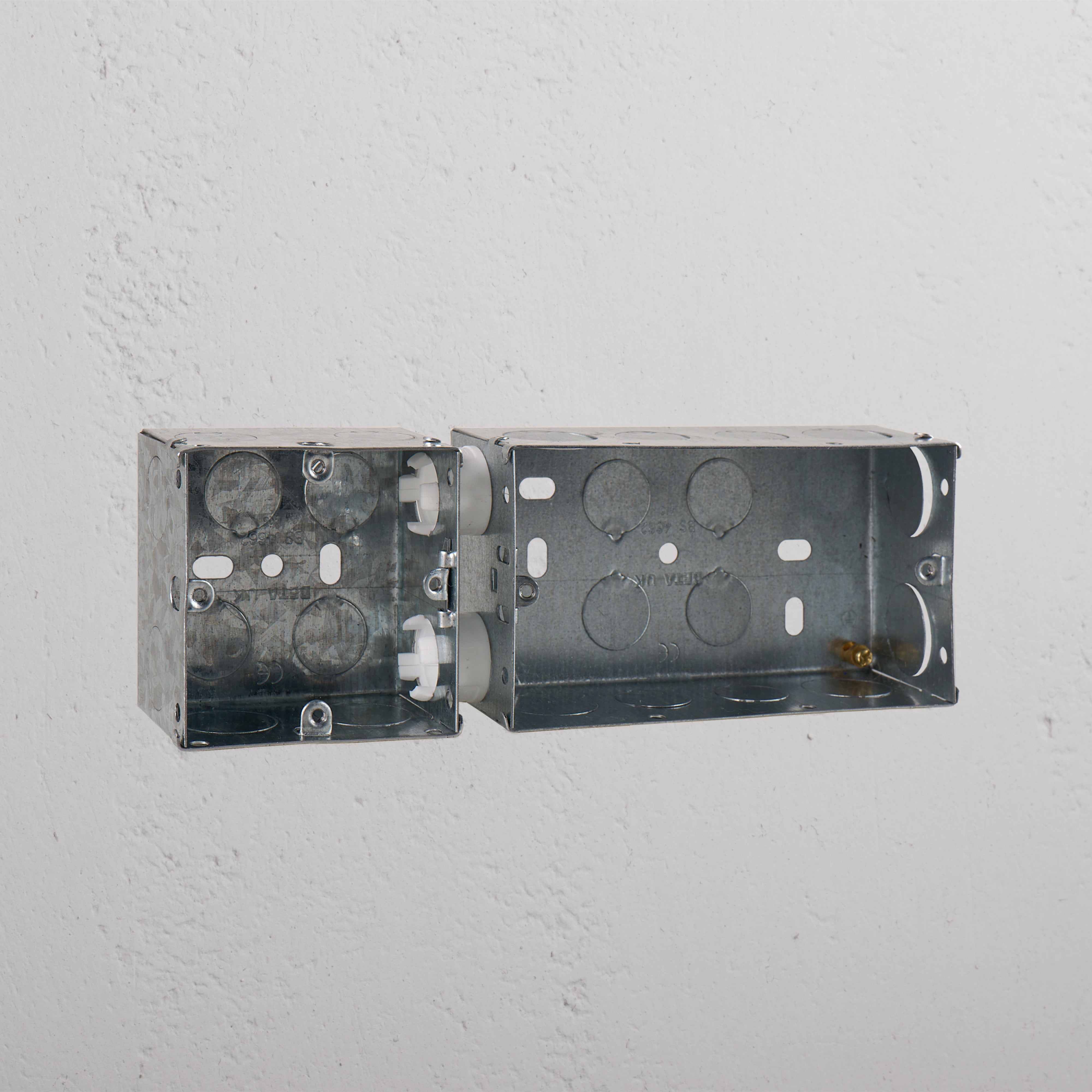 Single + Double Metal Back Box 47mm