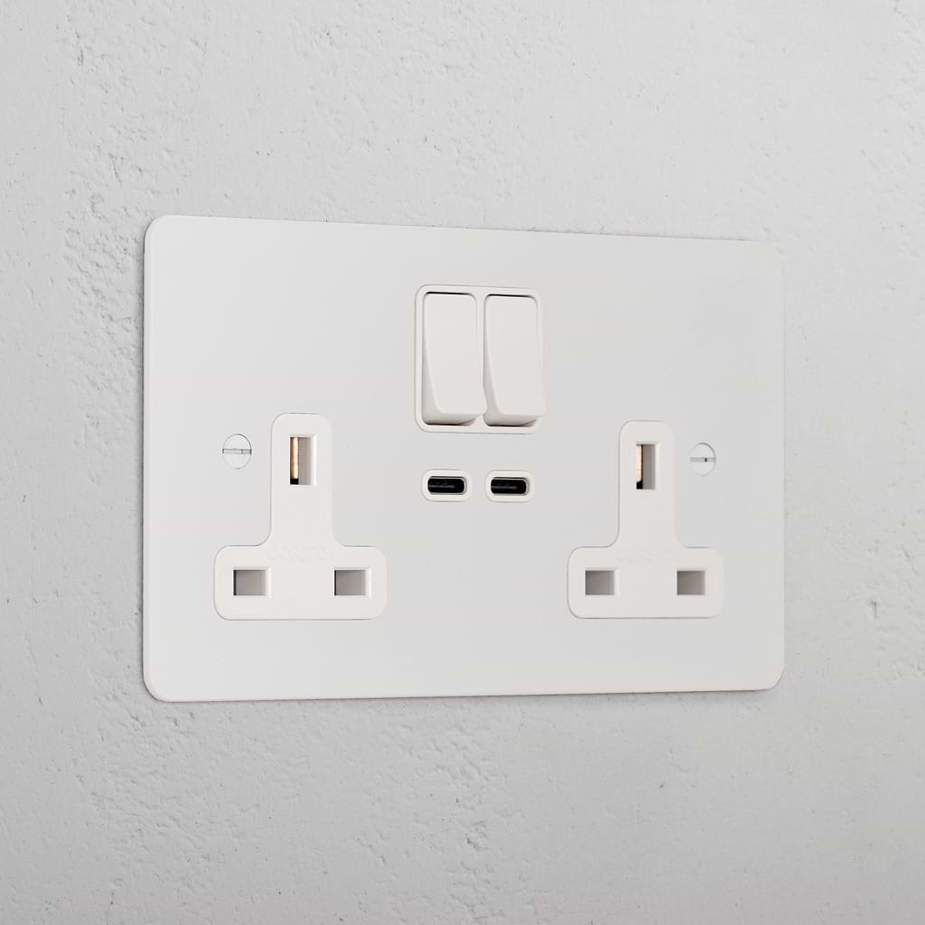 Double Socket with USB_C Fast Charge _ Paintable White