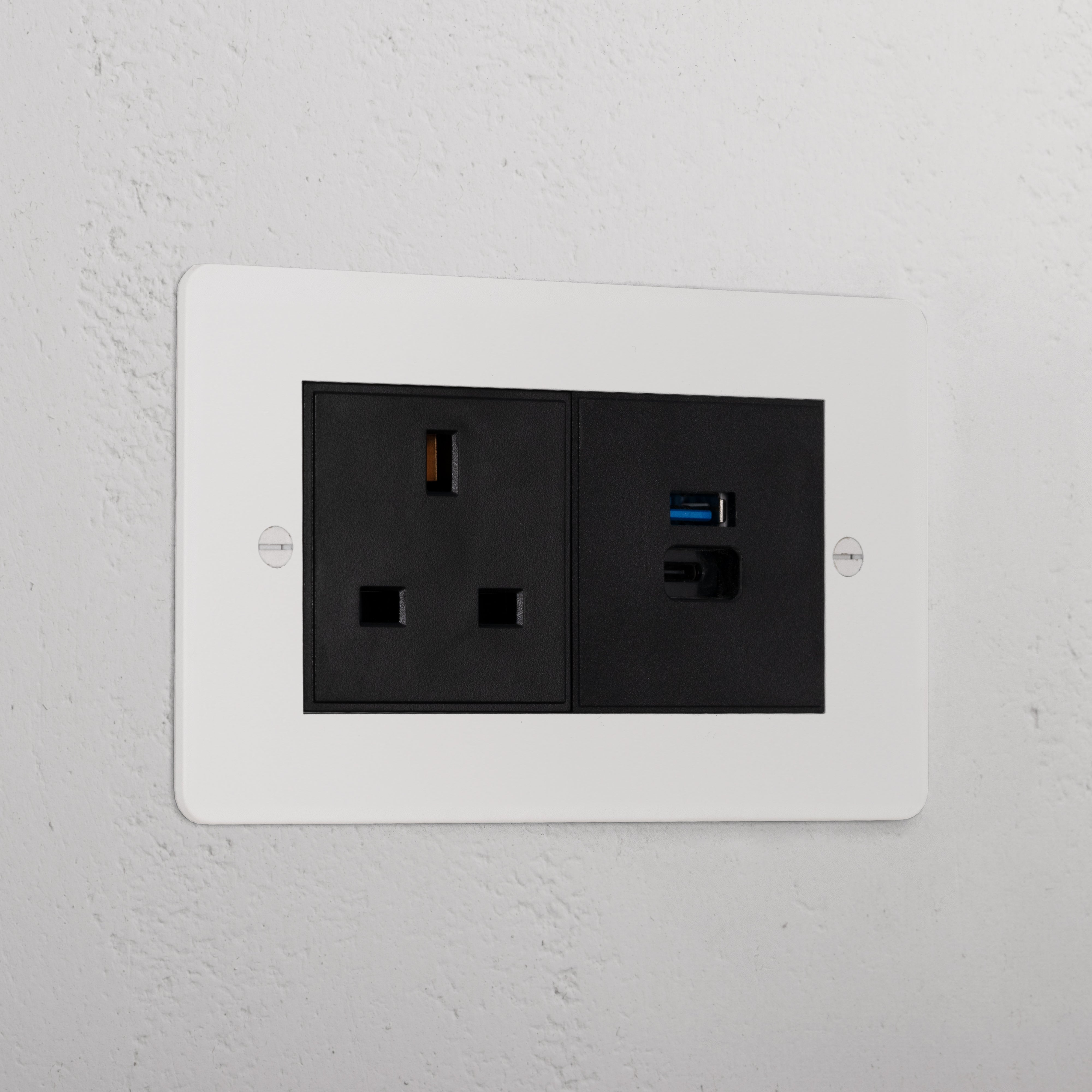 13A Socket + USB A+C Fast Charge _ Paintable Black