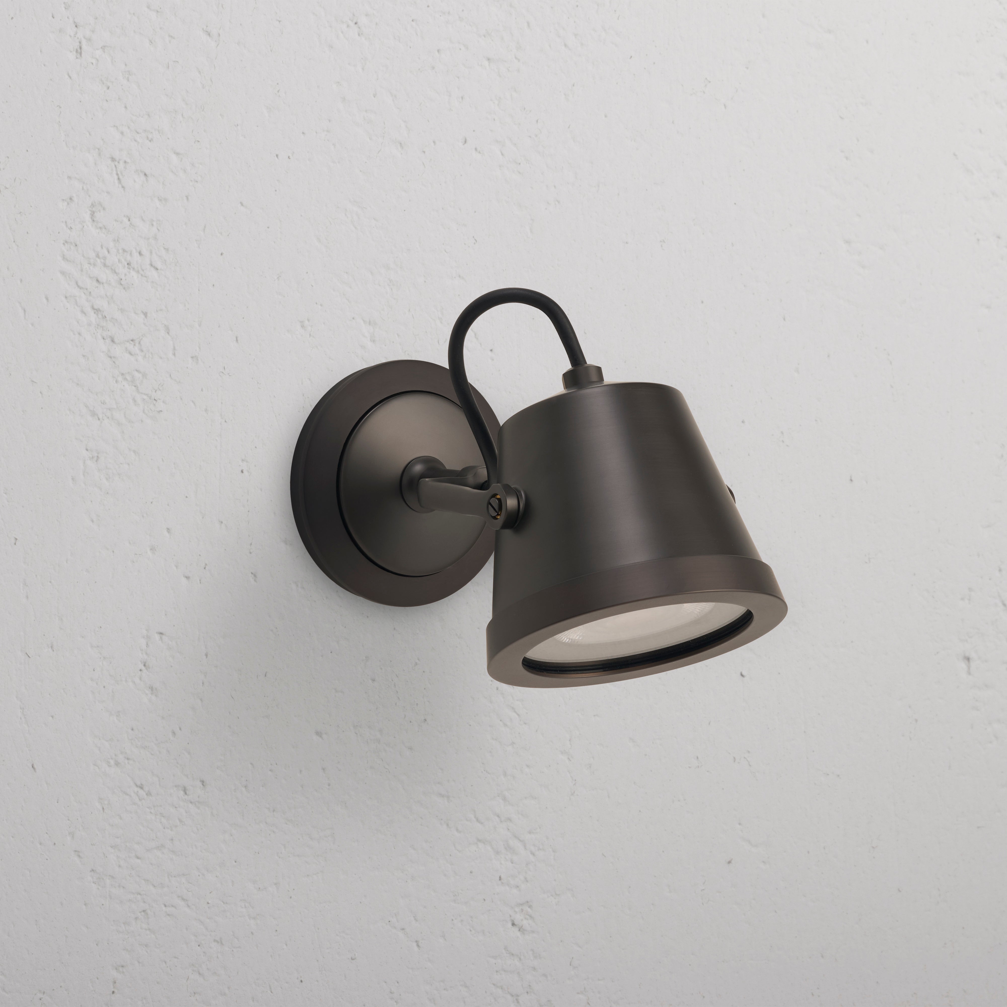 Cambridge Wall Floodlight – Bronze
