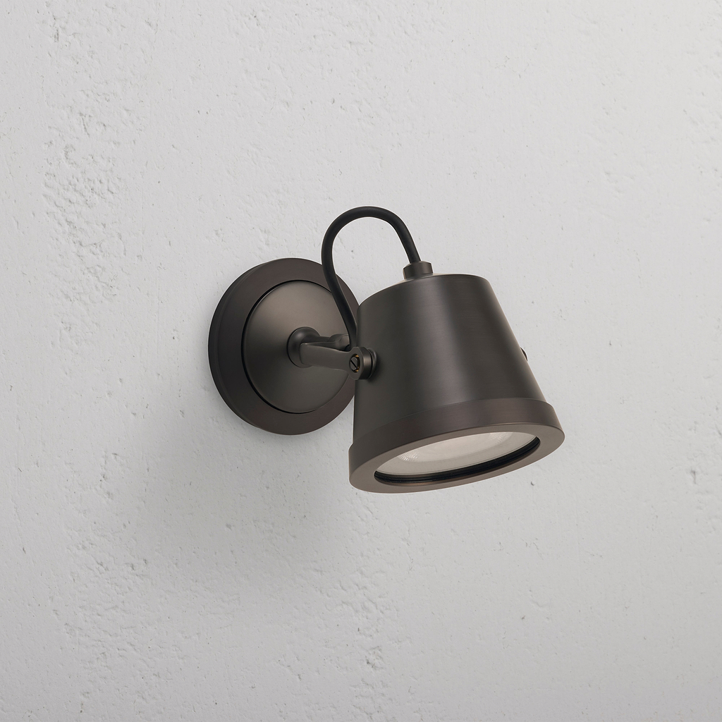 Cambridge Wall Floodlight – Bronze