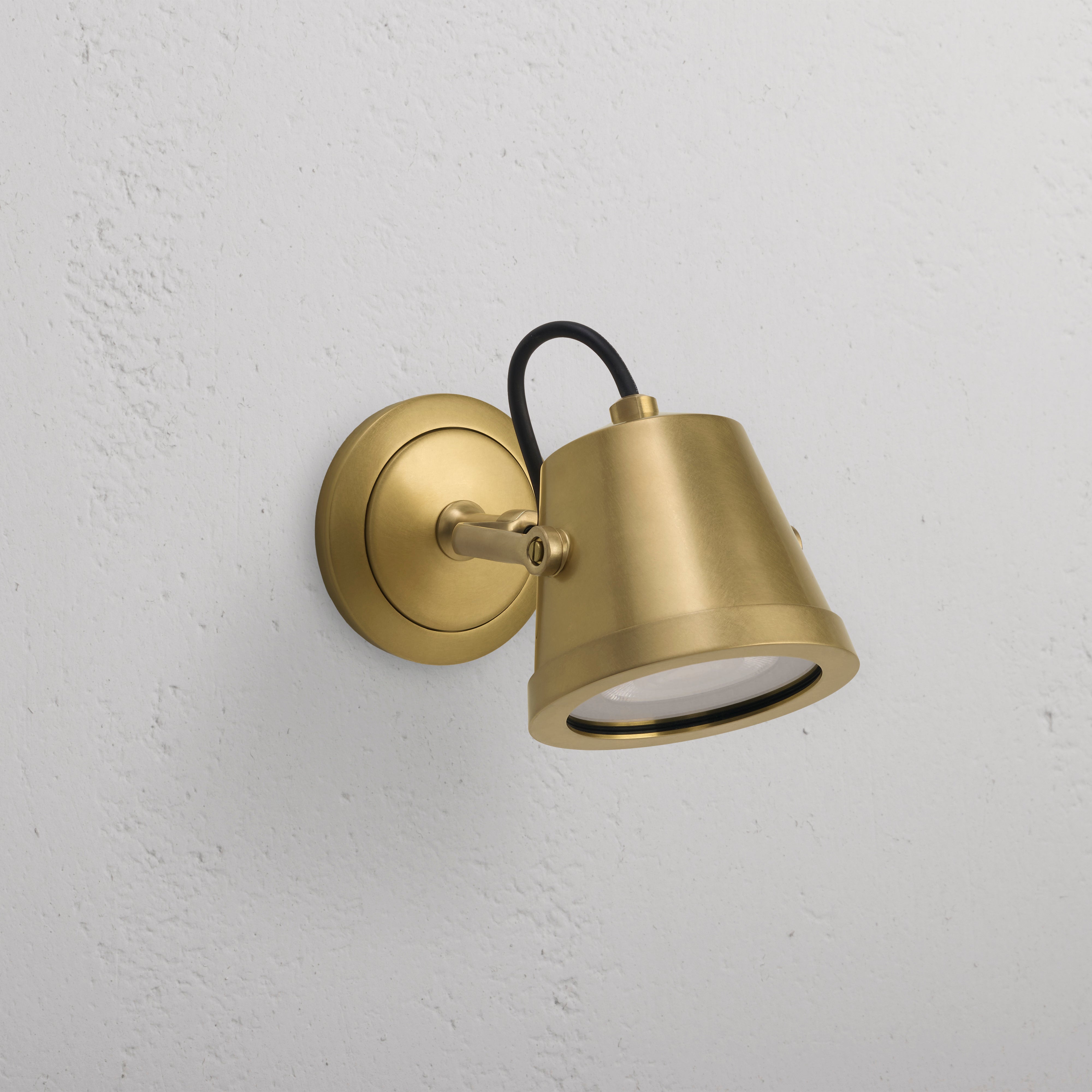 Cambridge Wall Floodlight – Antique Brass