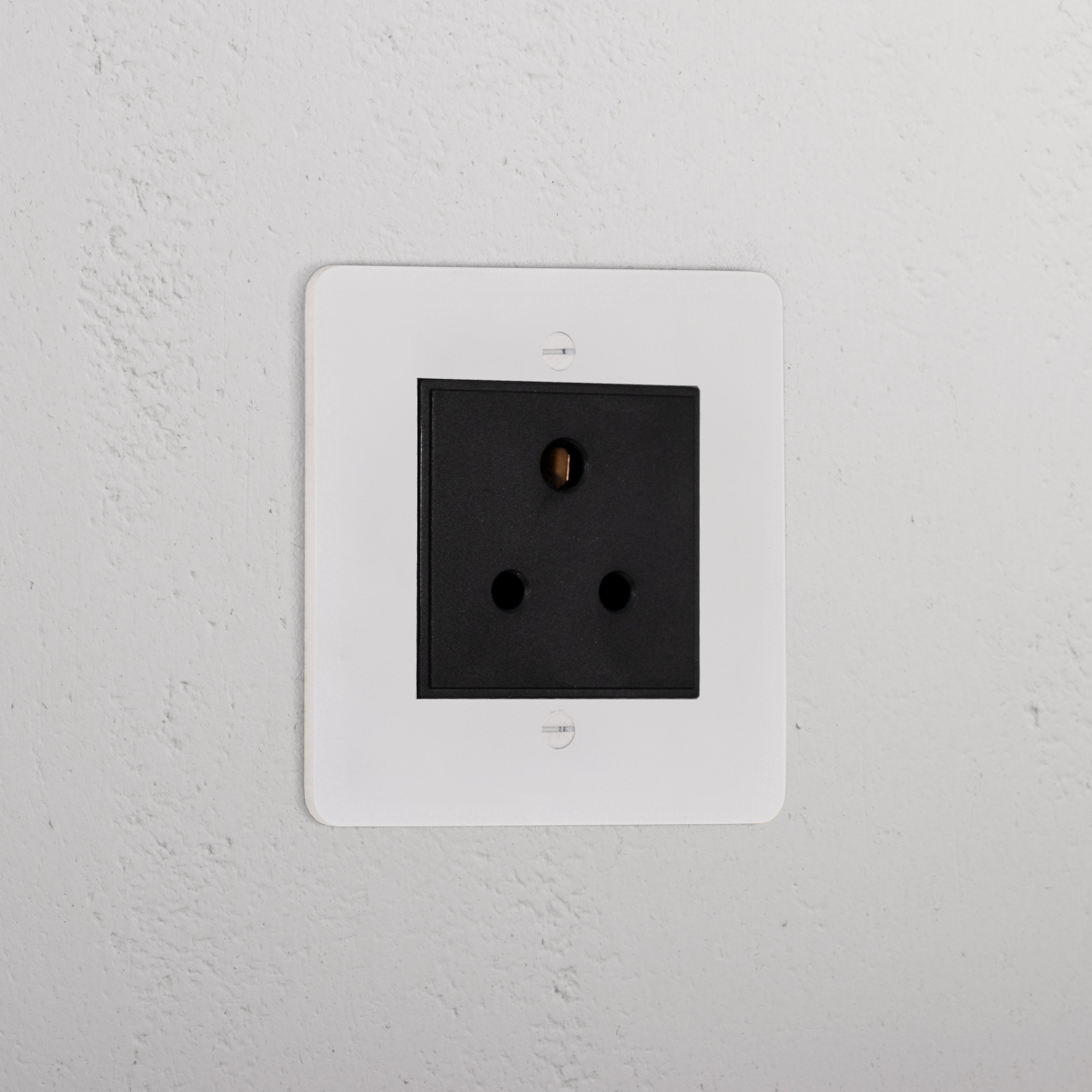 5A Light Socket _ Paintable Black