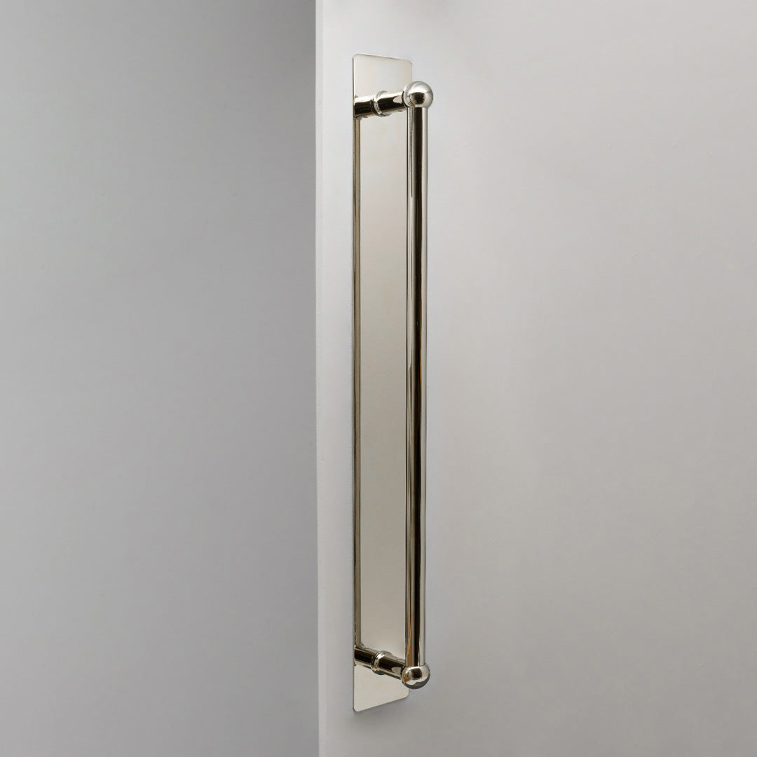 Harper Single Pull Handle with Plate 500mm - Polished Nickel