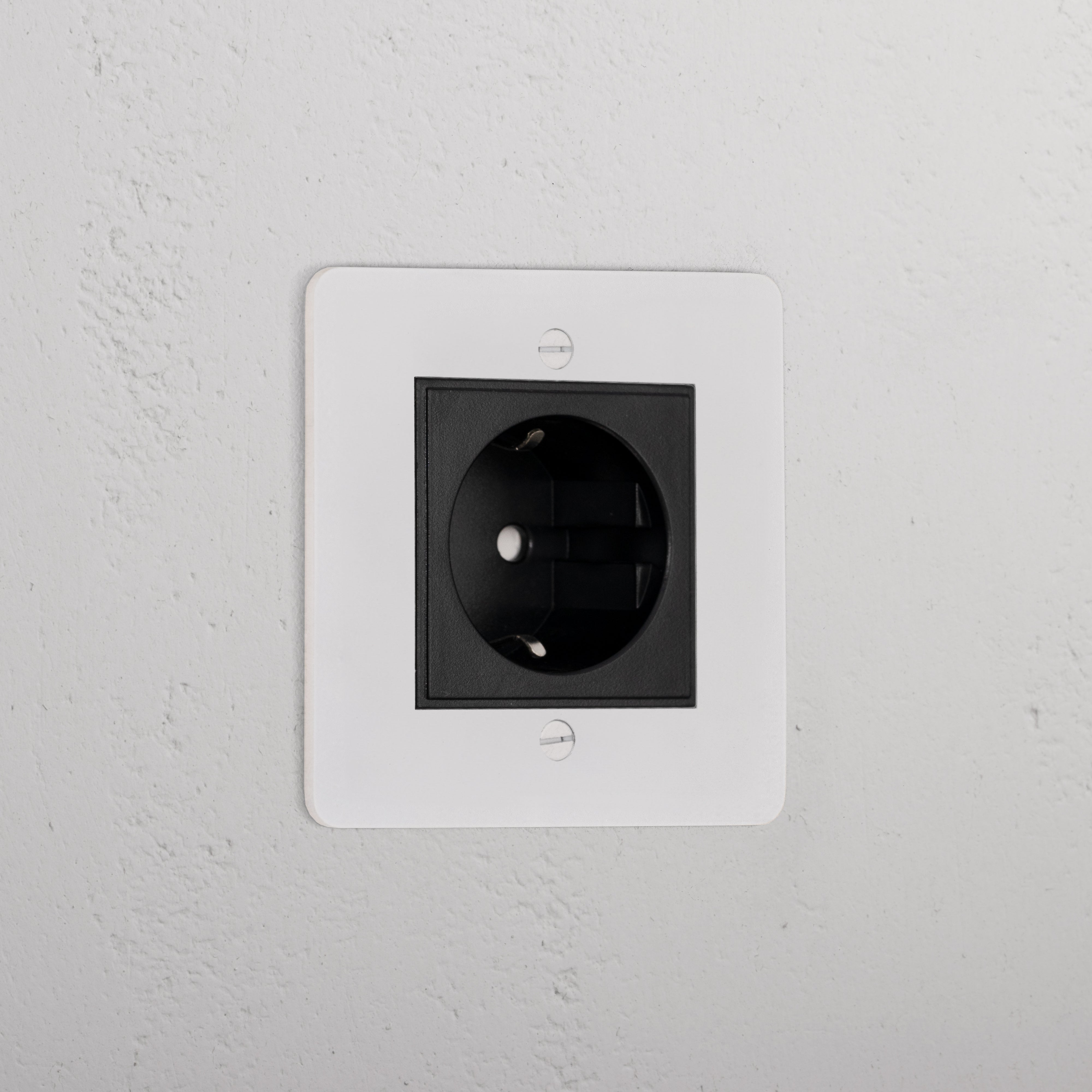 Schuko Socket _ Paintable Black