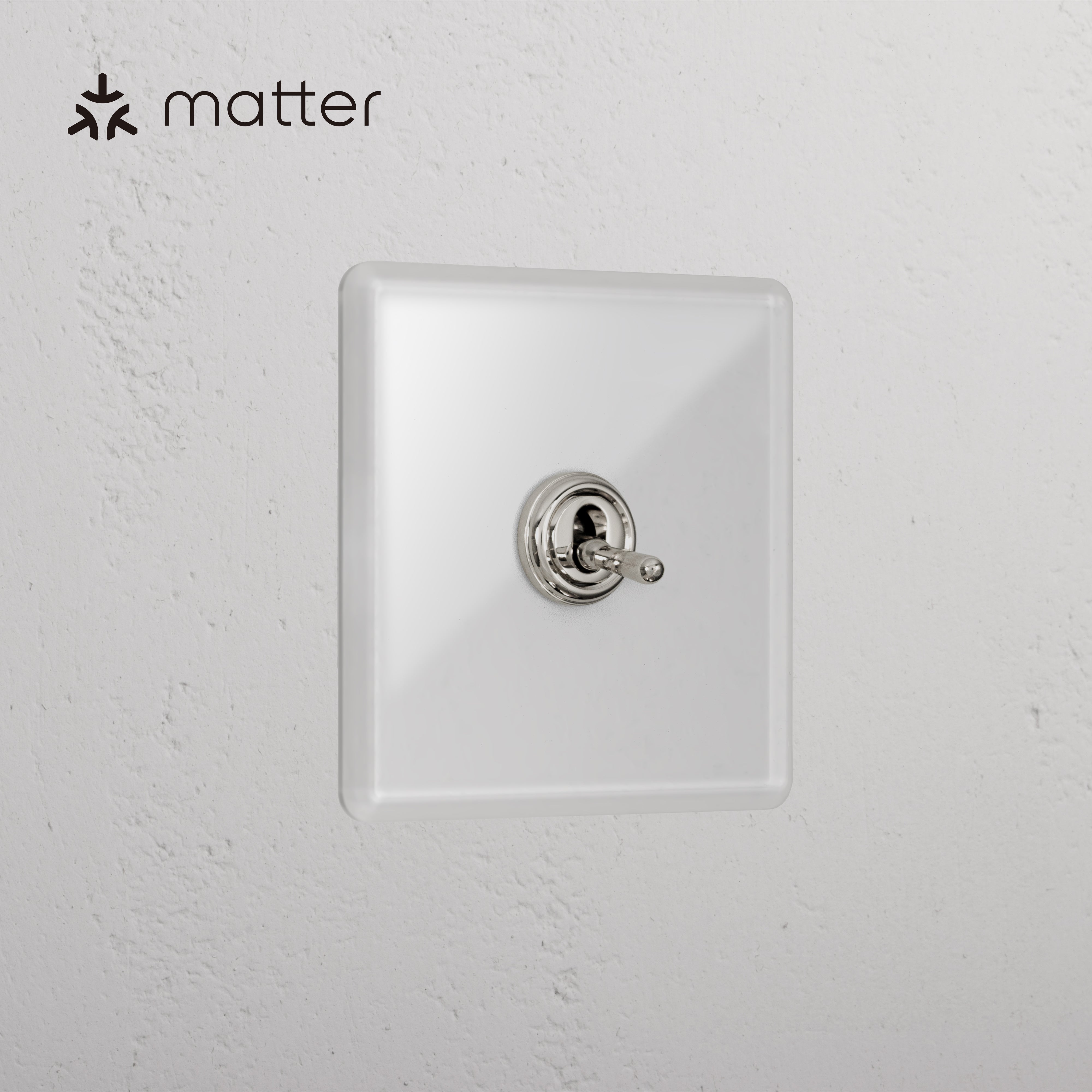 1G Smart Retractive Toggle Switch – Clear Polished Nickel