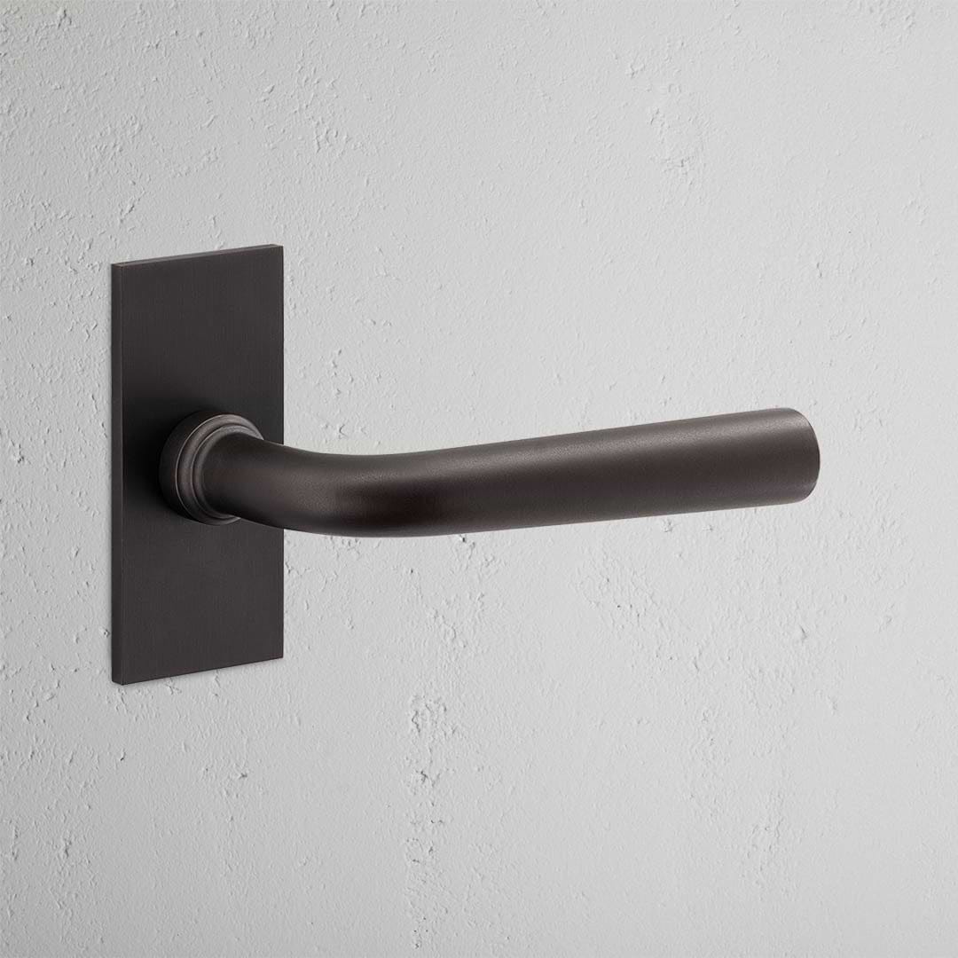 Apsley Short Plate Sprung Door Handle – Bronze 