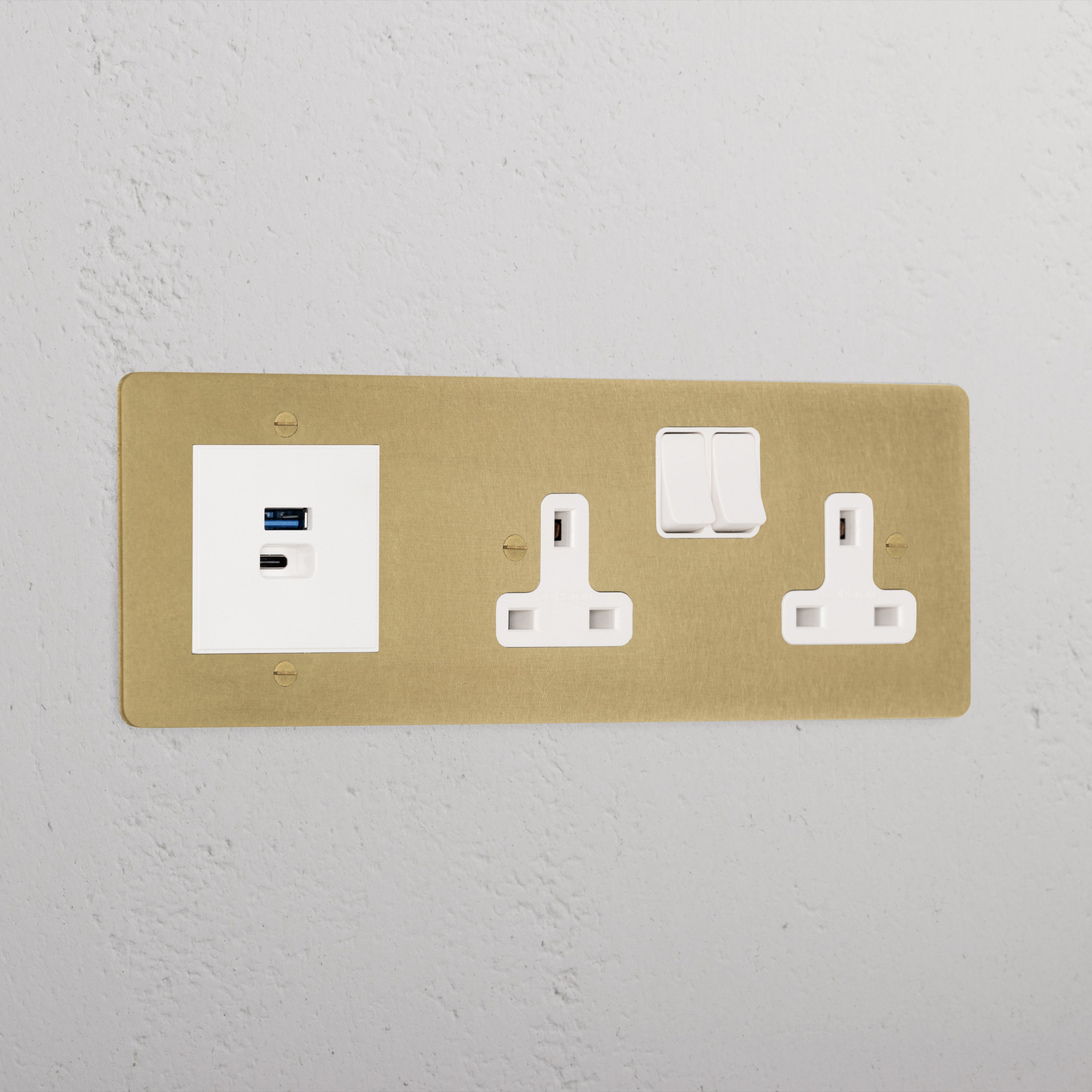 Premium Antique Brass Double Socket And Usb A+C Fast Charge Socket White