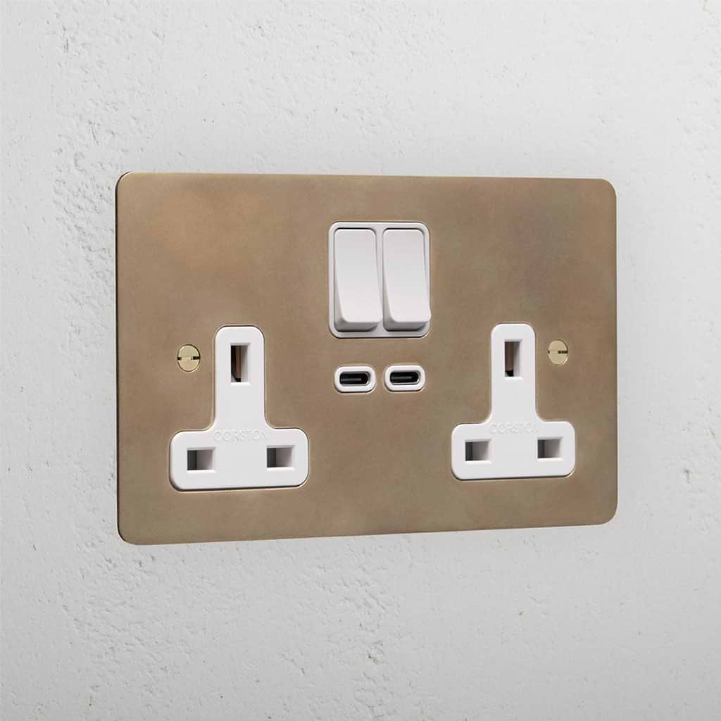 Elegant antique brass double socket with USB-C fast charge white