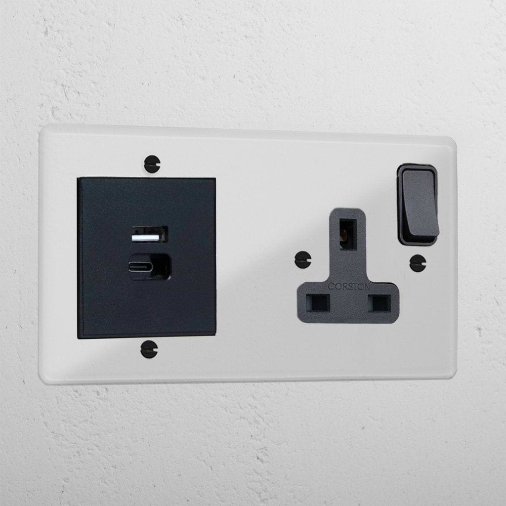 Clear single socket and USB A+C fast charge black