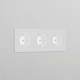 Dreifachrahmen mit 3x Schuko Typ F runder Steckdoseneinsatz – Lackierbar + Weiß