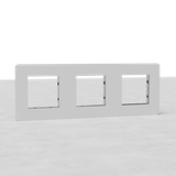 Dreifachrahmen 45-mm-Schalterplatte EU – Lackierbar