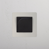 Interruptor simple hotelero para llave tarjeta - Níquel pulido y negro