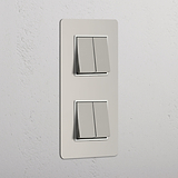 Interruptor de alta capacidad vertical para control de la luz: Interruptor doble de balancín x4 en níquel pulido y blanco con diseño vertical