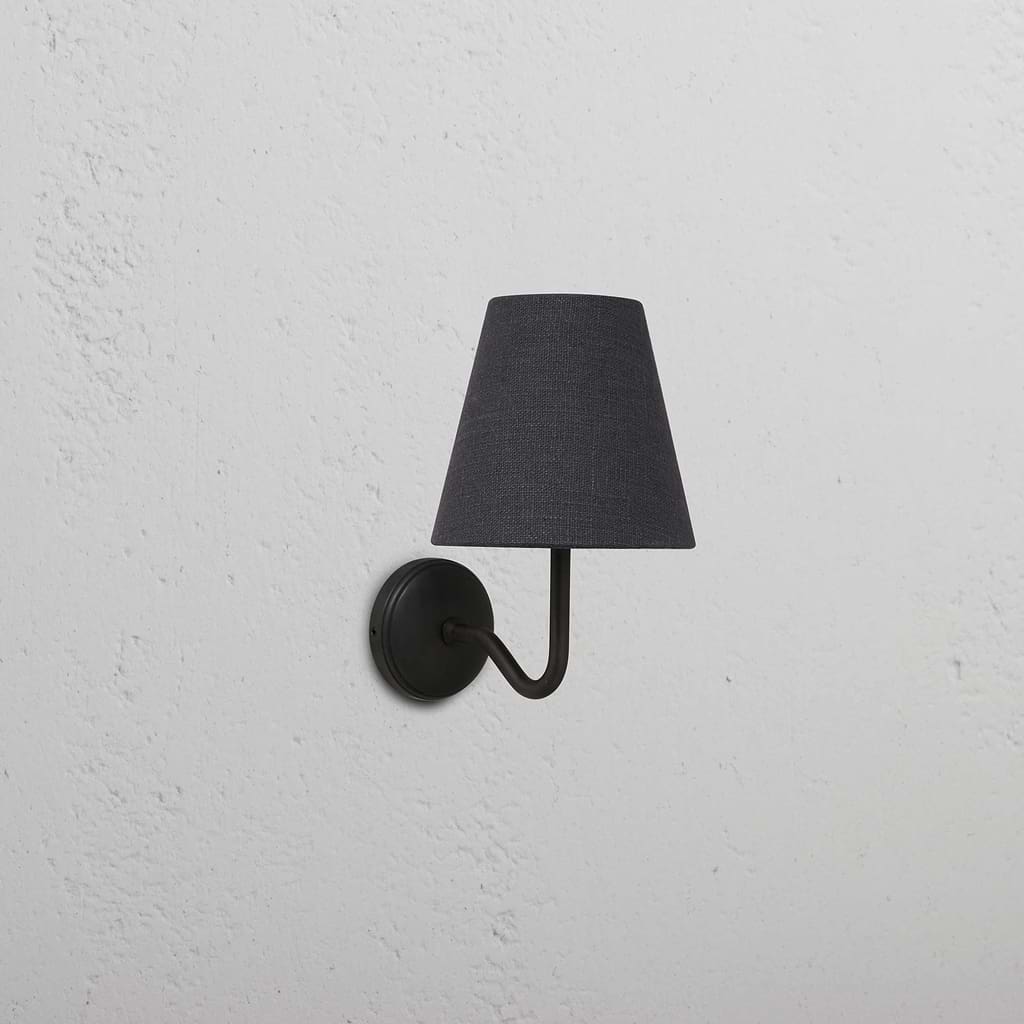 Aplique de pared en bronce con pantalla de lino gris basalto