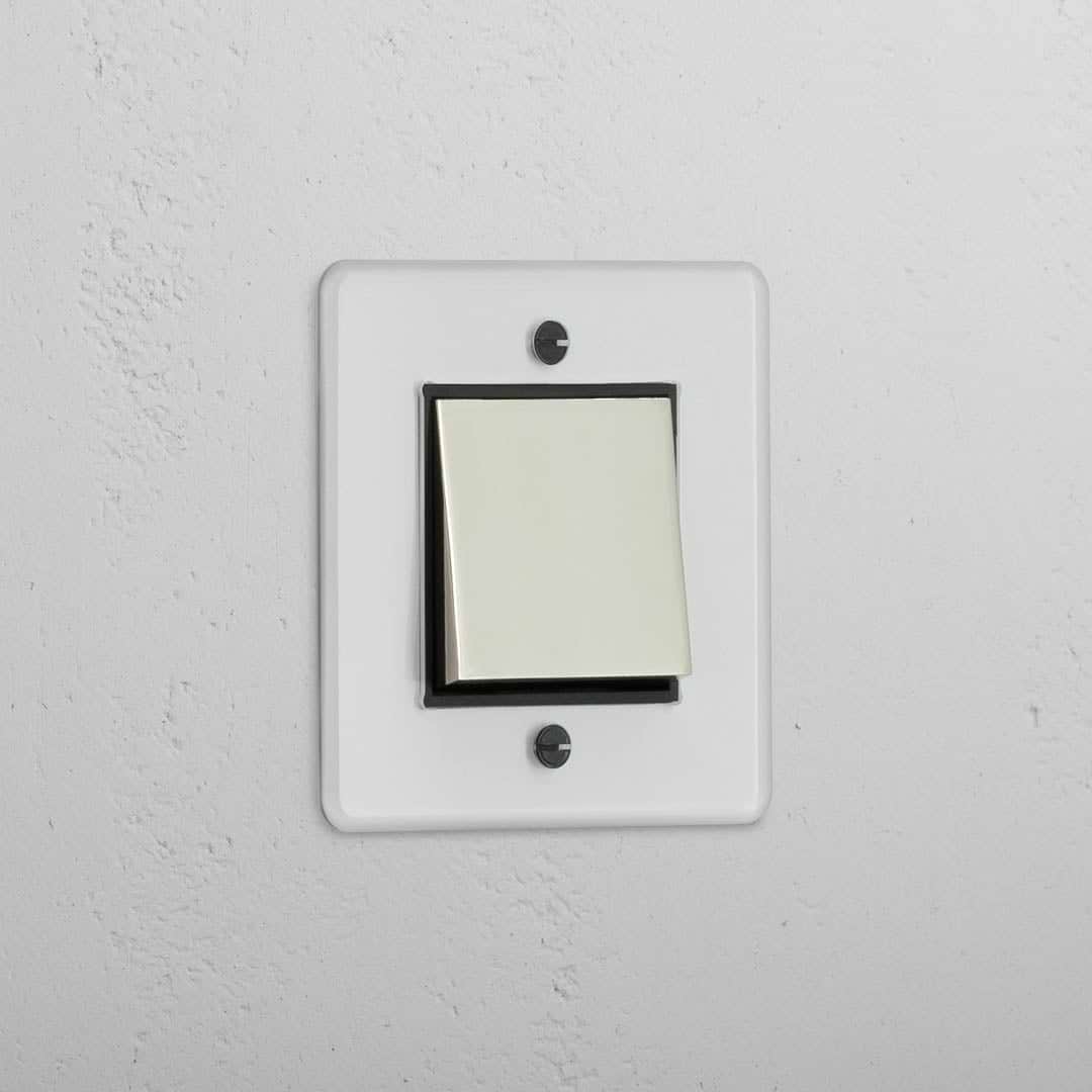 Interruptor individual de balancín en níquel pulido y traslúcido con negro - Solución funcional para iluminación