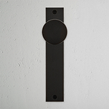 Pomo para puertas Onslow con placa larga (con muelle) - Bronce