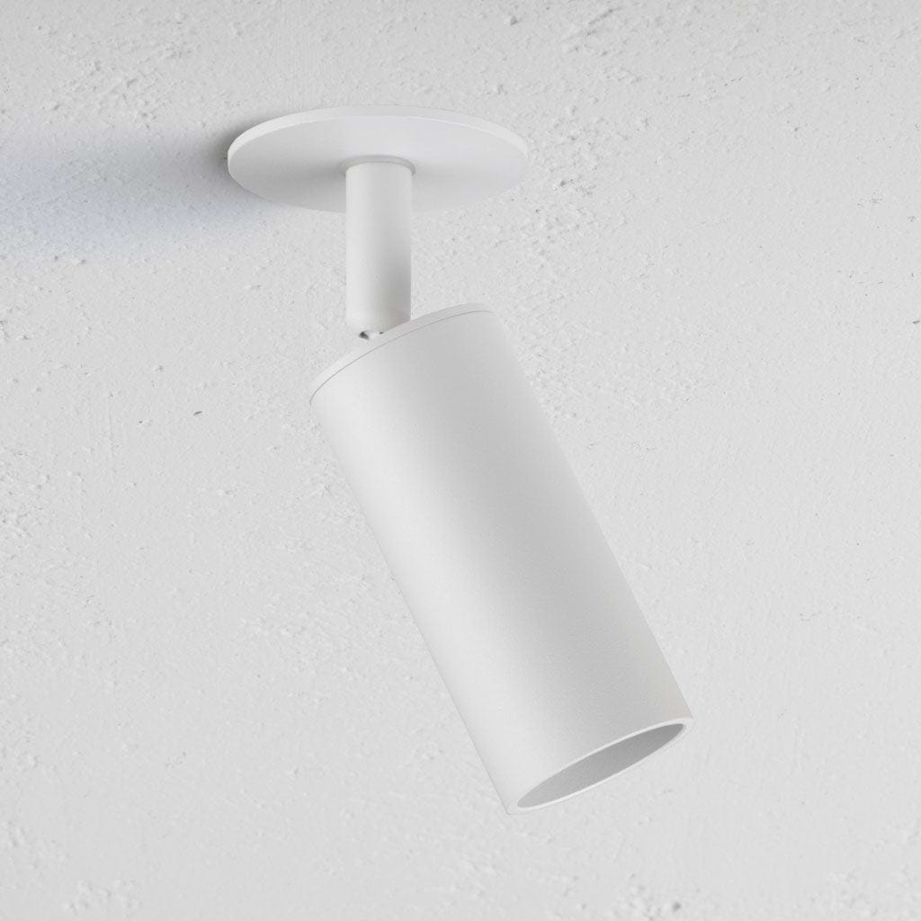 Lámpara de techo pintable Durham pequeña (35mm) sobre fondo blanco