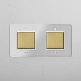 Interruptor doble de balancín en latón antiguo y traslúcido con blanco con dos posiciones - Herramienta de control de luz elegante, sobre fondo blanco