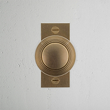 Pomo para puertas Poplar con placa corta (sin muelle) - Latón antiguo