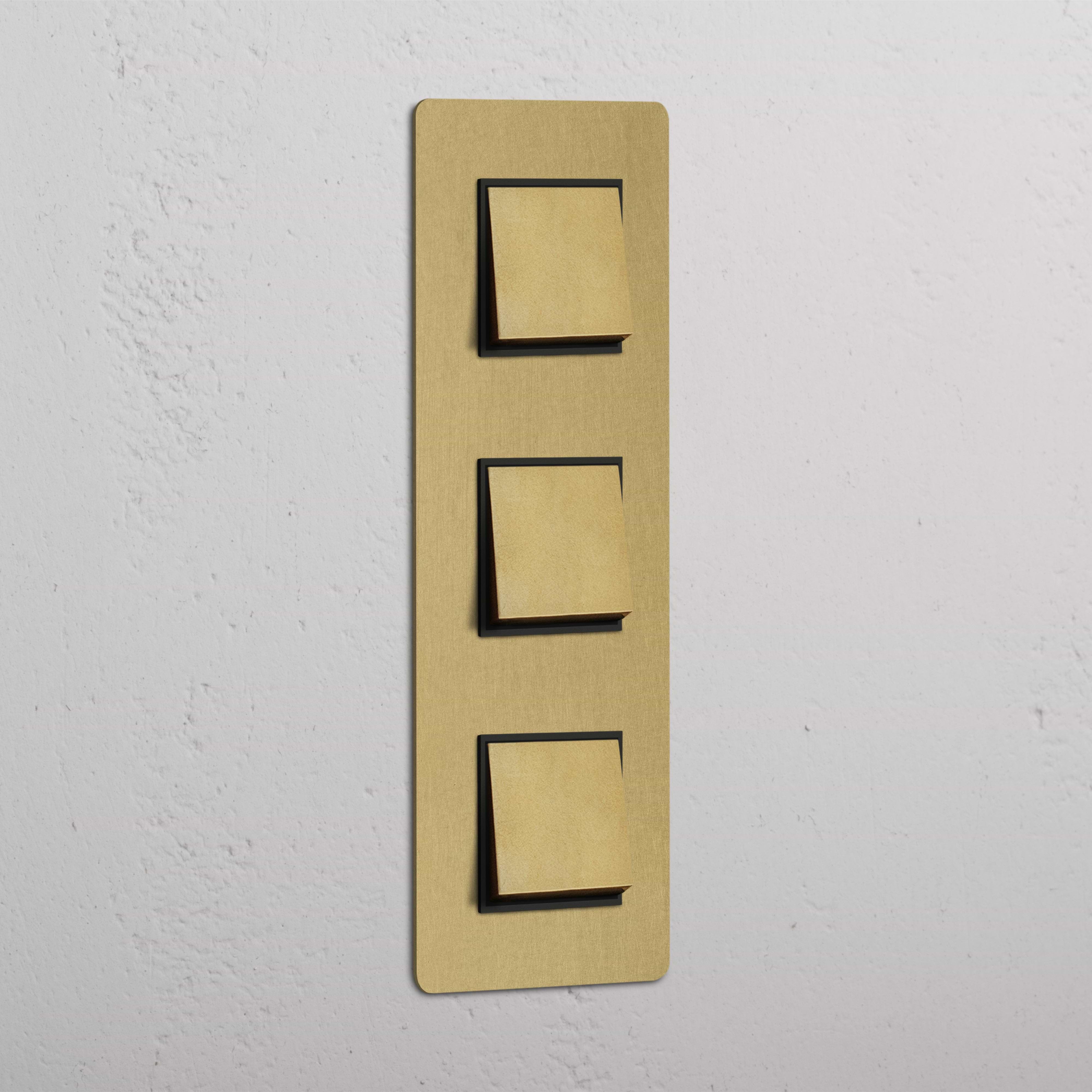 Interruptor triple de balancín vertical en latón antiguo y negro con tres posiciones - Diseño robusto
