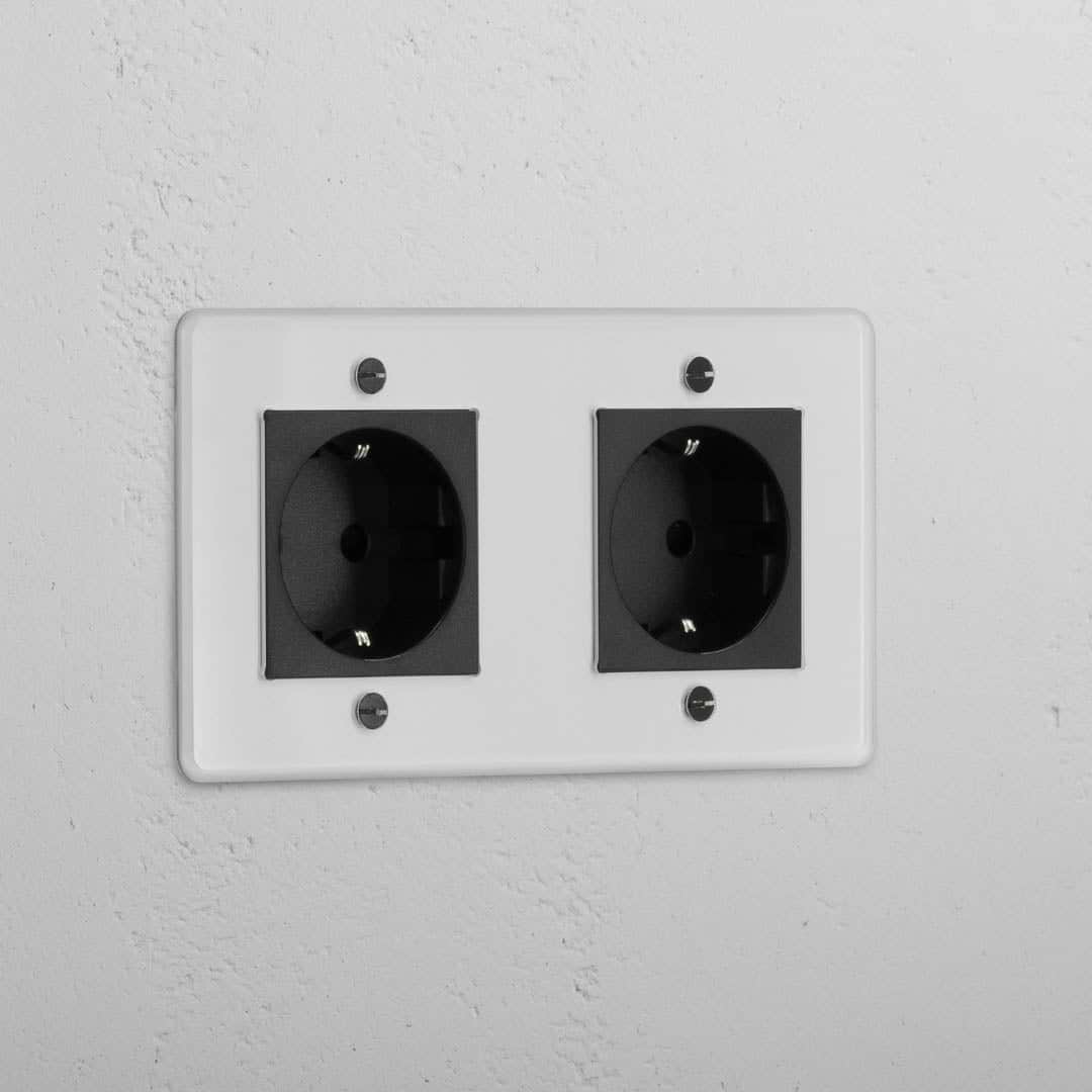 Módulo doble Schuko en traslúcido y negro - Solución segura para la electricidad del hogar